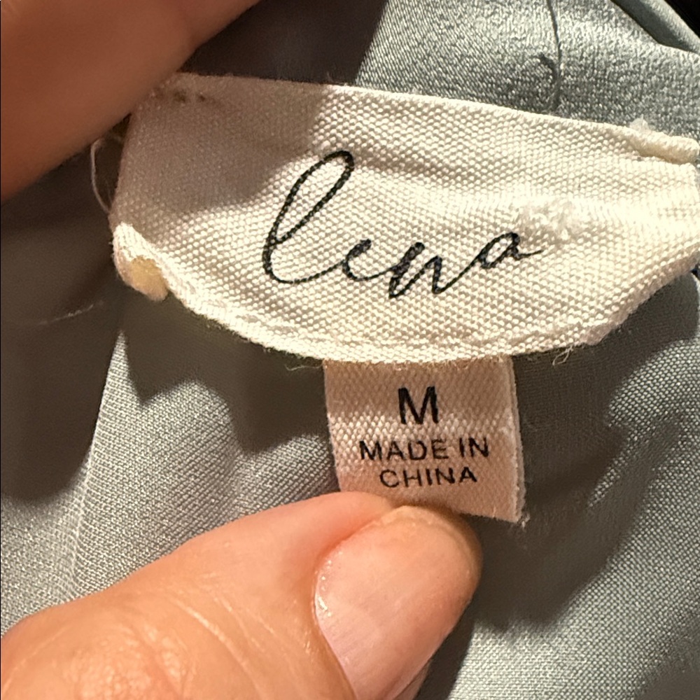 Women's Medium Gray Blouse